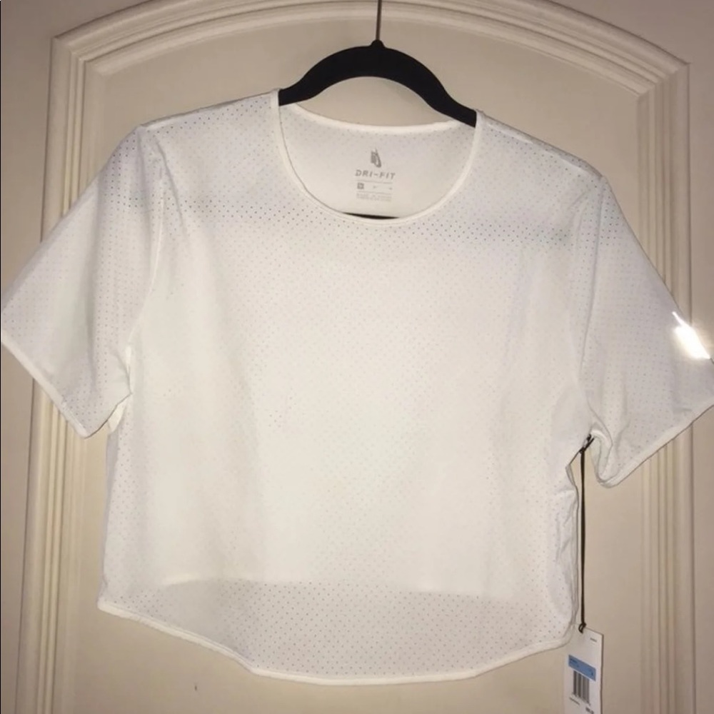 Nike top